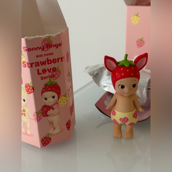 Sonny Angel Strawberry Love Fawn Deer Mini Figure Blind Box